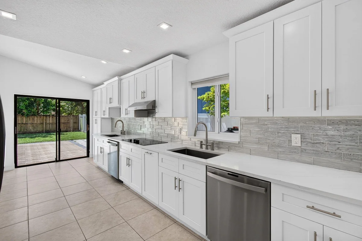 7602 Silver Woods Ct, Boca Raton: photo 1 of 75