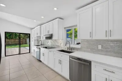 7602 Silver Woods Ct, Boca Raton: photo 1 of 75