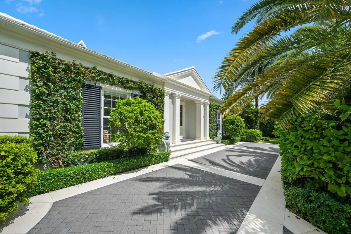 209 Sandpiper Dr, Palm Beach: photo 1 of 37