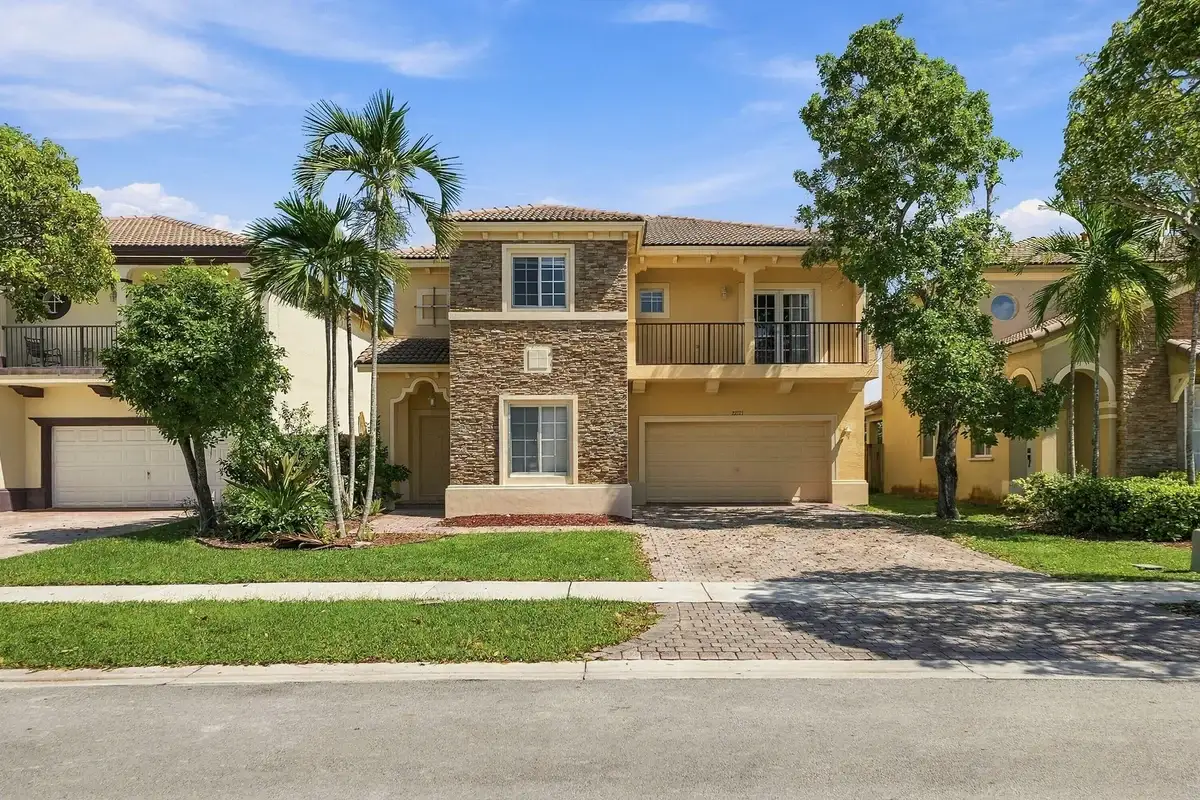 22121 SW 87th Pl, Cutler Bay: photo 1 of 54