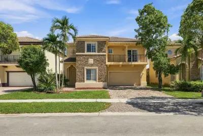 22121 SW 87th Pl, Cutler Bay: photo 1 of 54