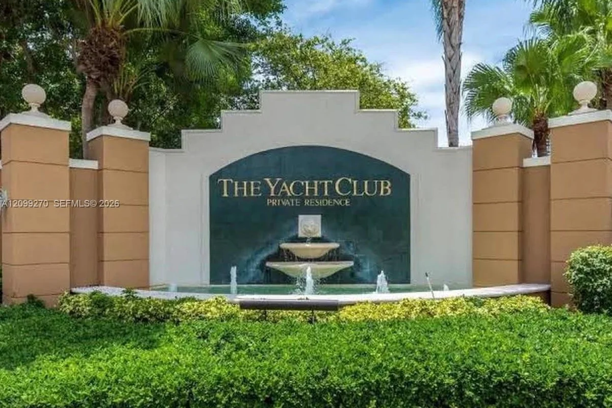 19901 E Country Club Dr #2103, Aventura: photo 1 of 2