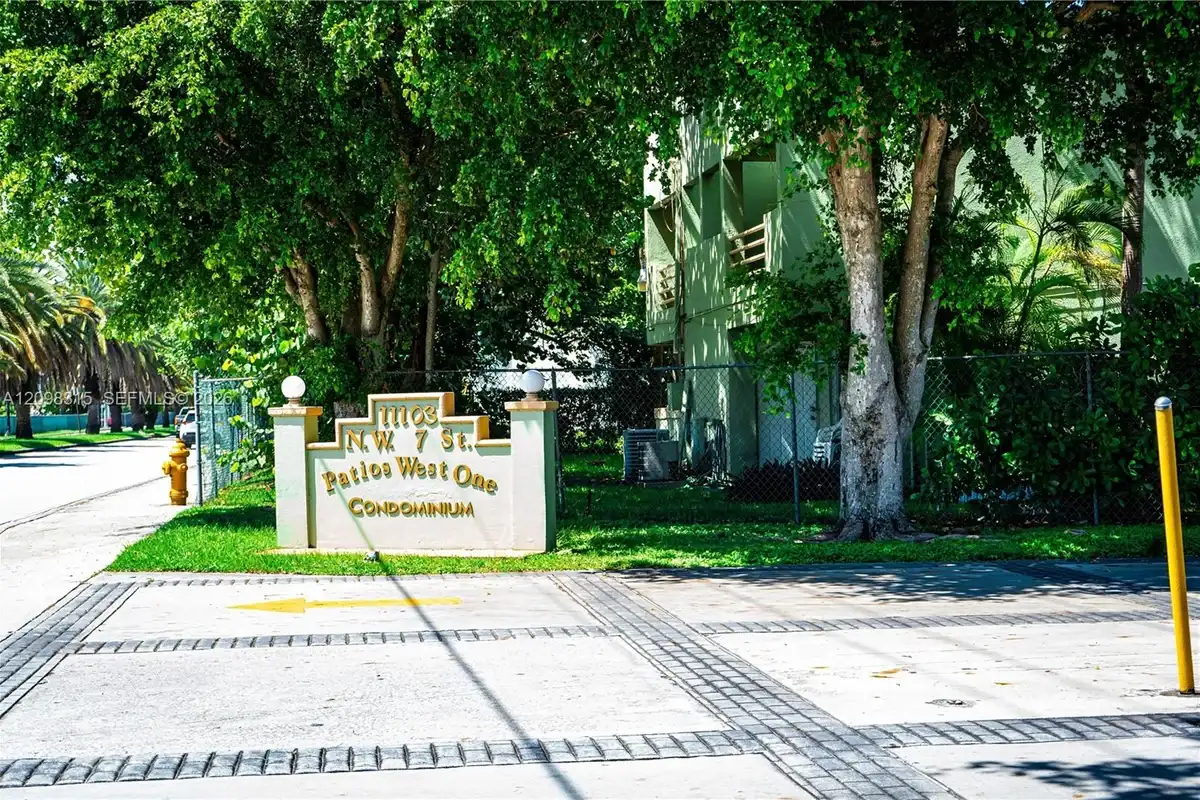 11113 NW 7th St #105-1, Miami: photo 1 of 21