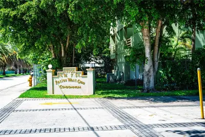11113 NW 7th St #105-1, Miami: photo 1 of 21