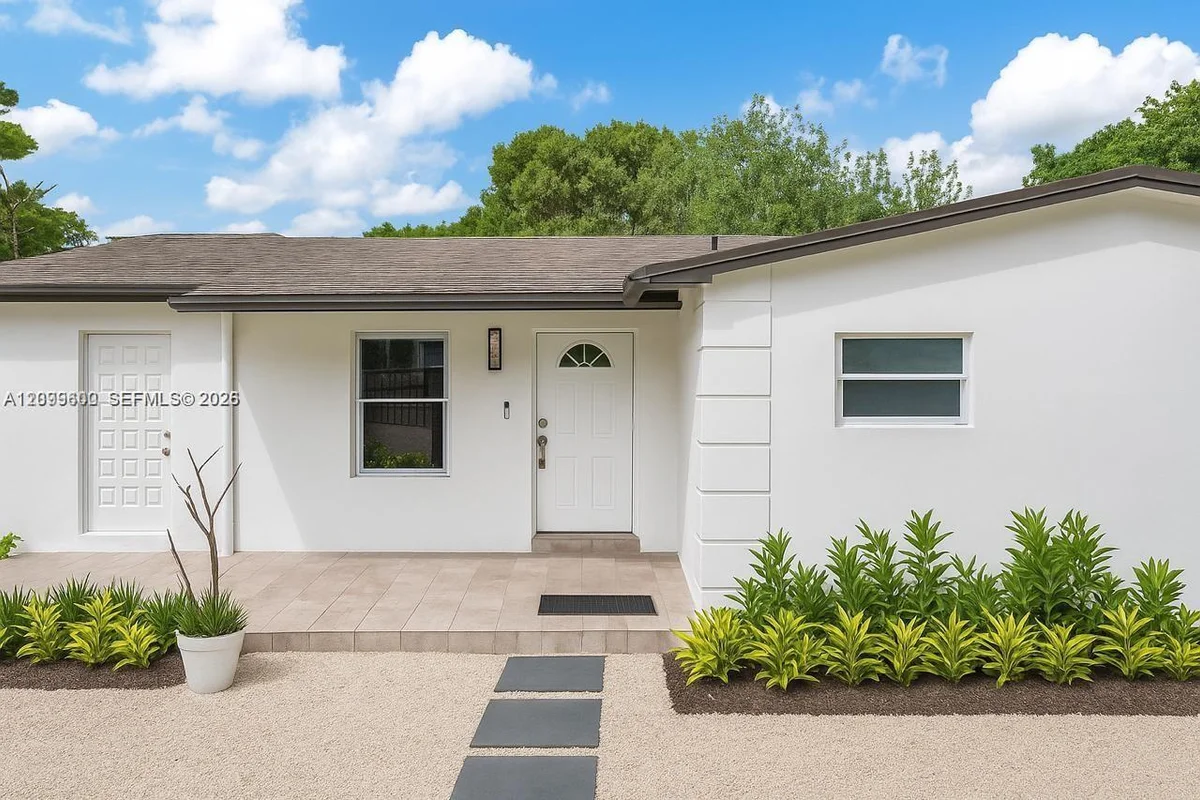 341 NW 43rd St, Miami: photo 1 of 35