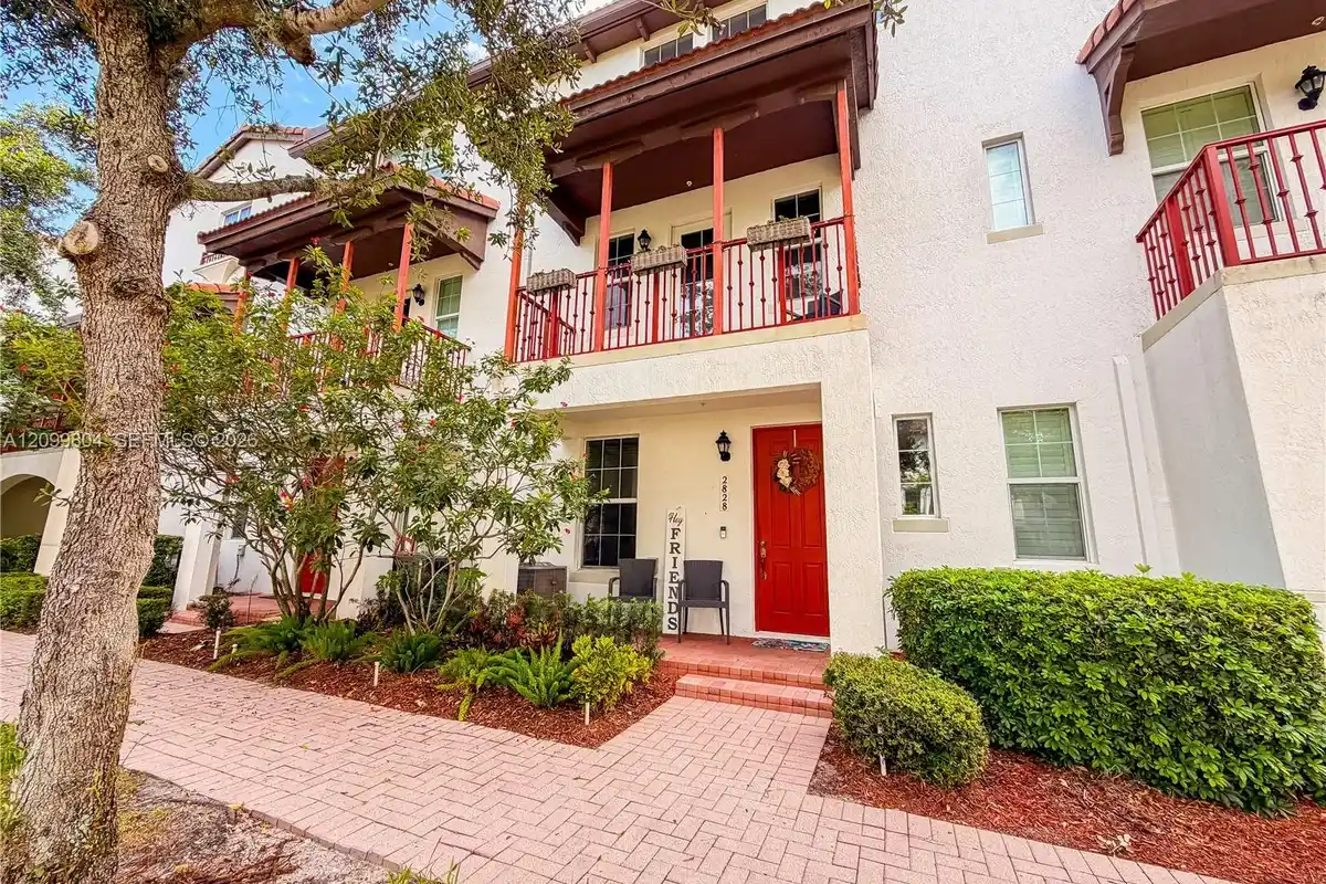 2828 SW 119th Way, Miramar: photo 1 of 47