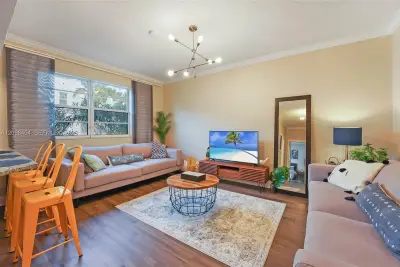 359 Meridian Ave #A104, Miami Beach: photo 1 of 12