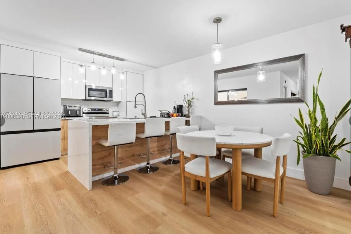 806 SW 119th Way, Davie: photo 1 of 13