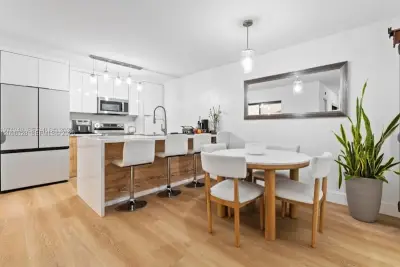 806 SW 119th Way, Davie: photo 1 of 13