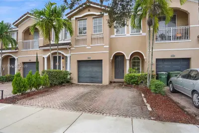 1485 SE 25th Ter, Homestead: photo 1 of 43