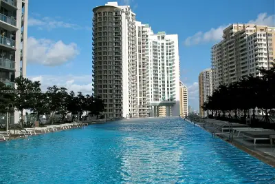 465 Brickell Ave #617, Miami: photo 1 of 15