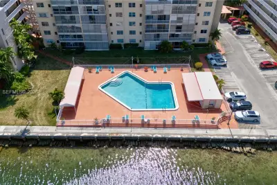2949 Point East Dr #B306, Aventura: photo 1 of 6