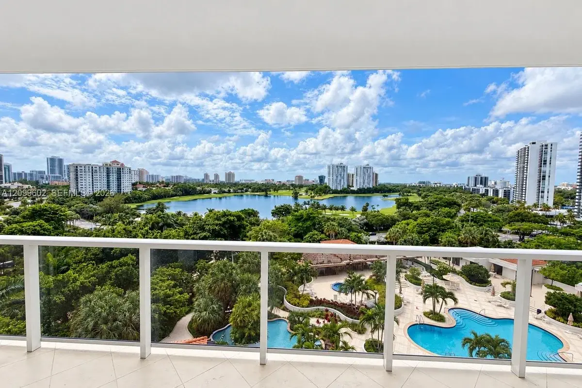 20281 E Country Club Dr #809, Aventura: photo 1 of 28