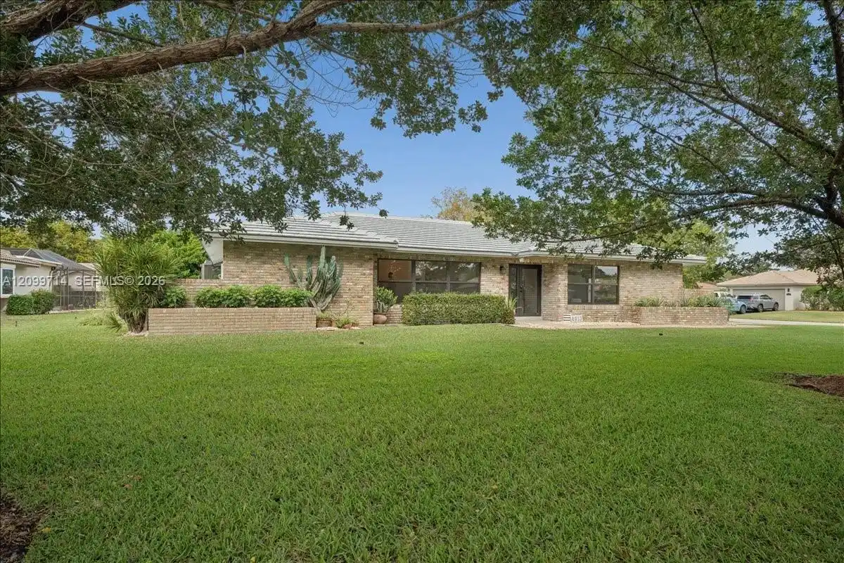 9913 SW 1st Ct, Coral Springs: photo 1 of 46