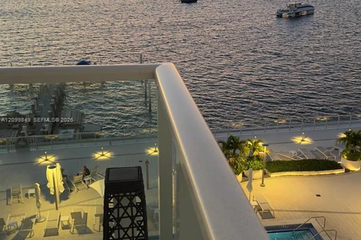 1000 West Ave #617, Miami Beach: photo 1 of 4