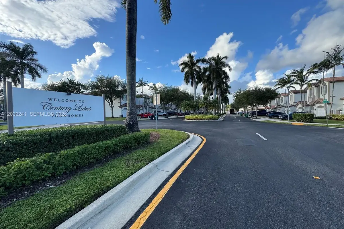 6243 SW 165th Ave, Miami: photo 1 of 27