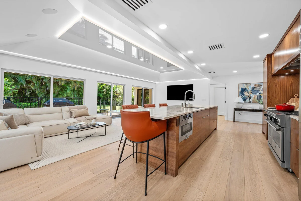 16 Little Pond Rd, Manalapan: photo 1 of 20