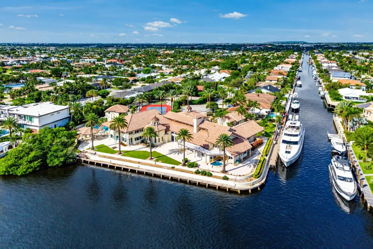 3100 NE 46th St, Lighthouse Point: photo 1 of 4