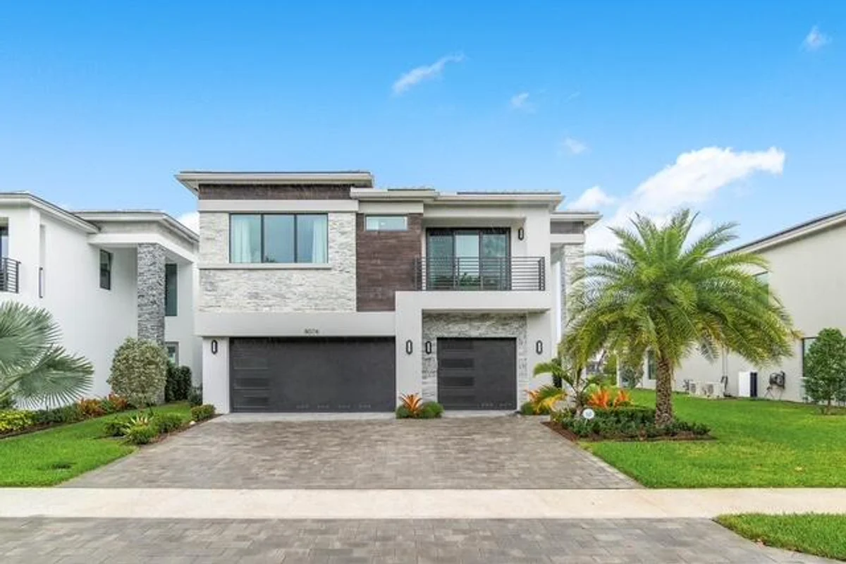 8074 Laurel Falls Dr, Boca Raton: photo 1 of 38