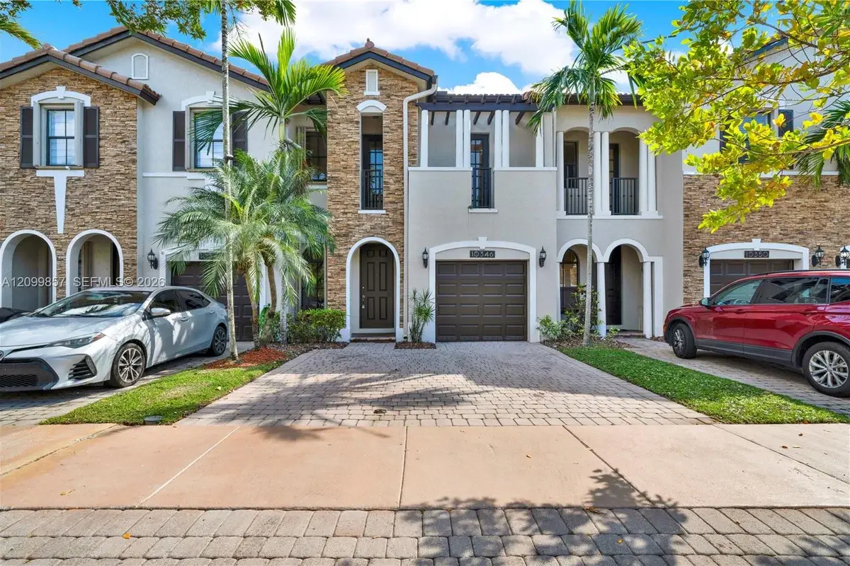 10346 NW 30th Ter, Doral: photo 1 of 42