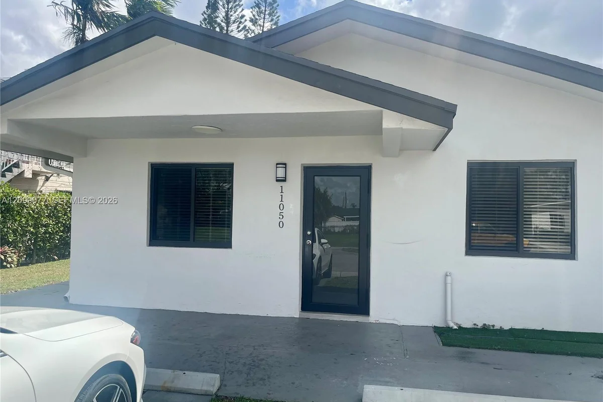 11050 SW 5th St #1, Sweetwater: photo 1 of 4