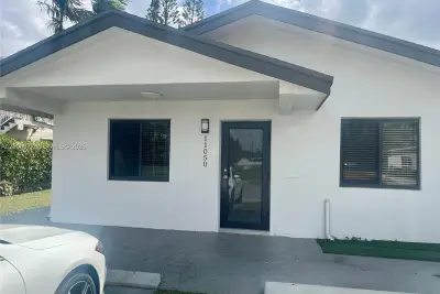 11050 SW 5th St #1, Sweetwater: photo 1 of 4