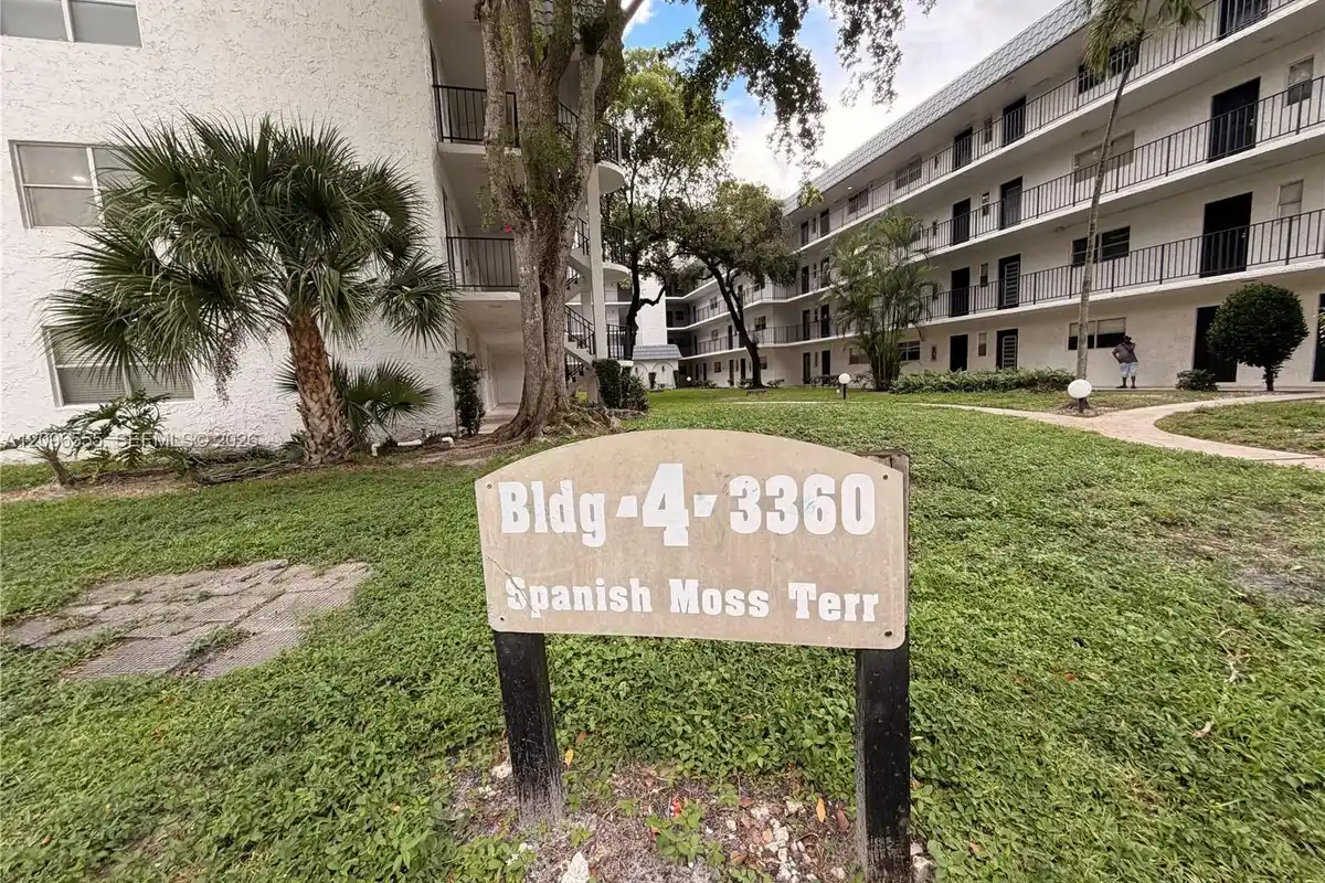 3360 Spanish Moss Ter #110, Lauderhill: photo 1 of 20