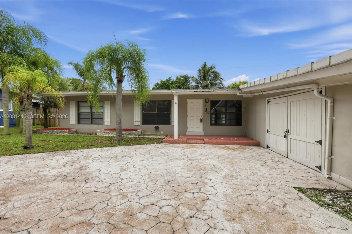 114 NE 18th St, Delray Beach: photo 1 of 29