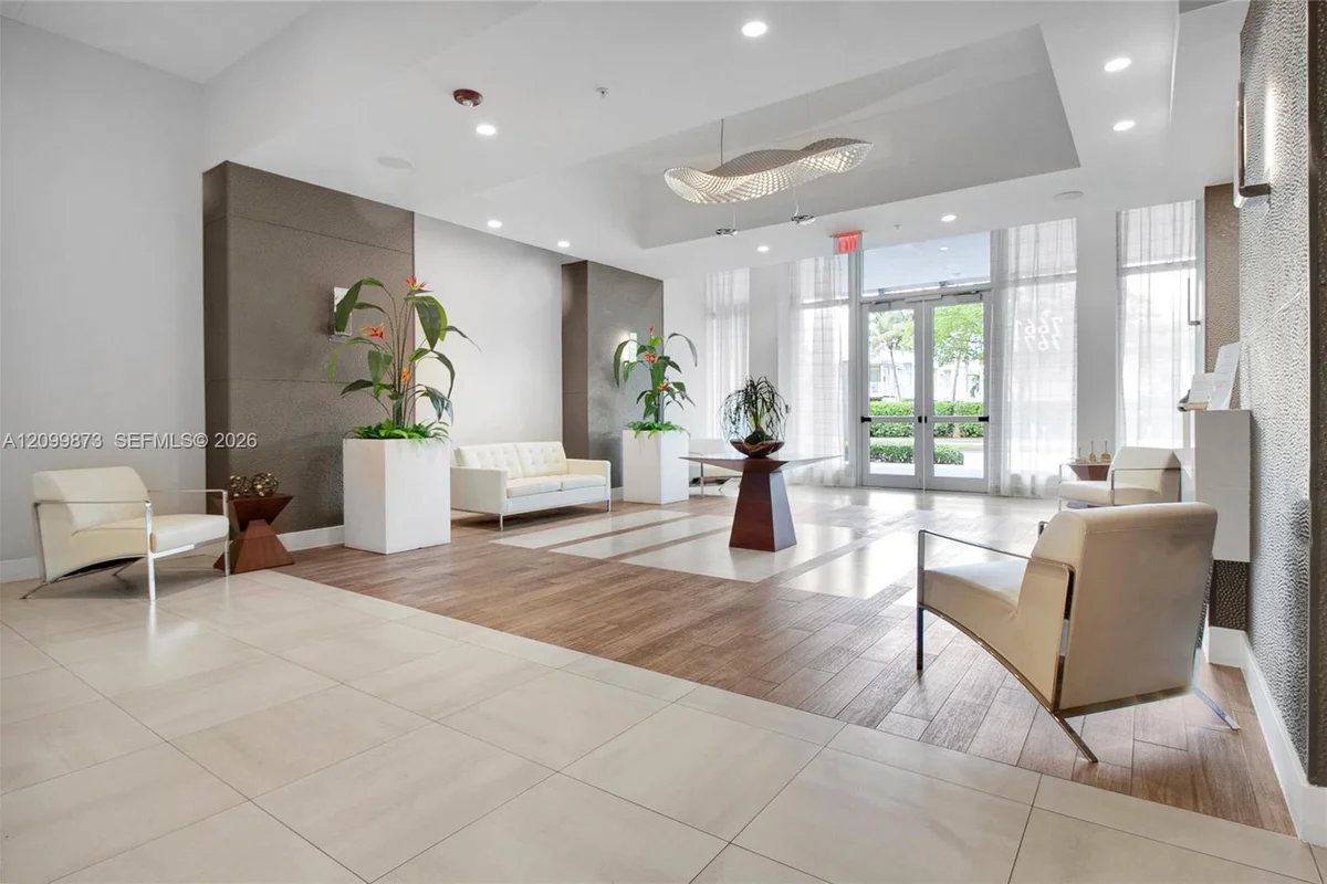 7661 NW 107th Ave #501, Doral: photo 1 of 35