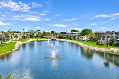 2724 Garden Dr N #407, Lake Worth: photo 1 of 16