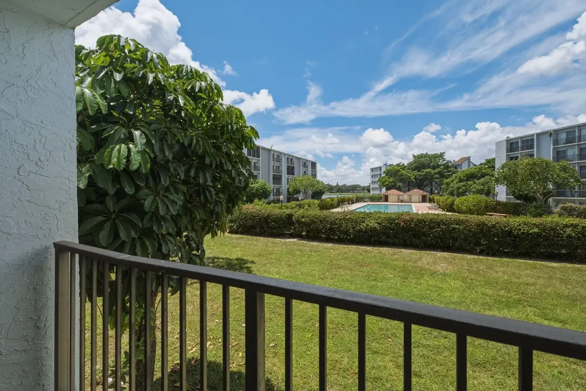 8620 N Sherman Cir #204, Miramar: photo 1 of 13