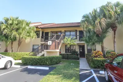 4692 Lucerne Lakes Blvd E #104, Lake Worth: photo 1 of 15