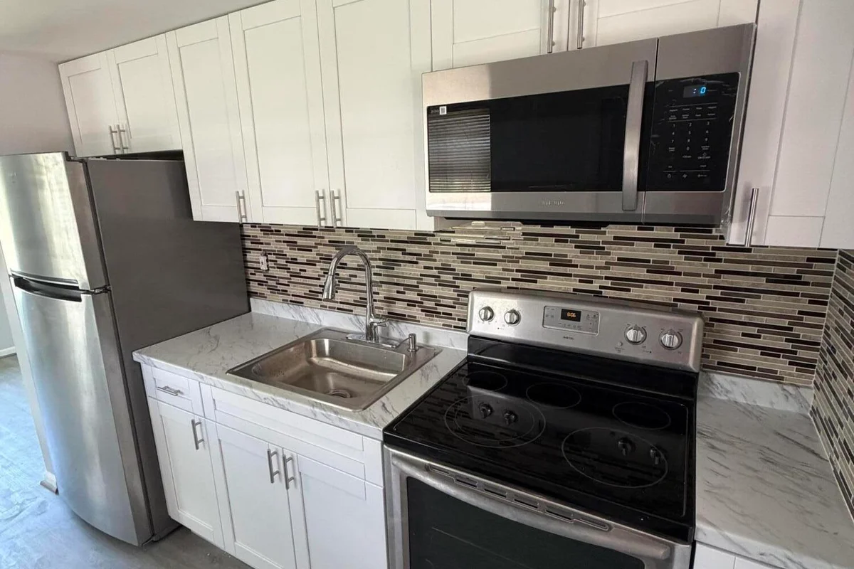 1501 Osceola Dr, West Palm Beach: photo 1 of 10