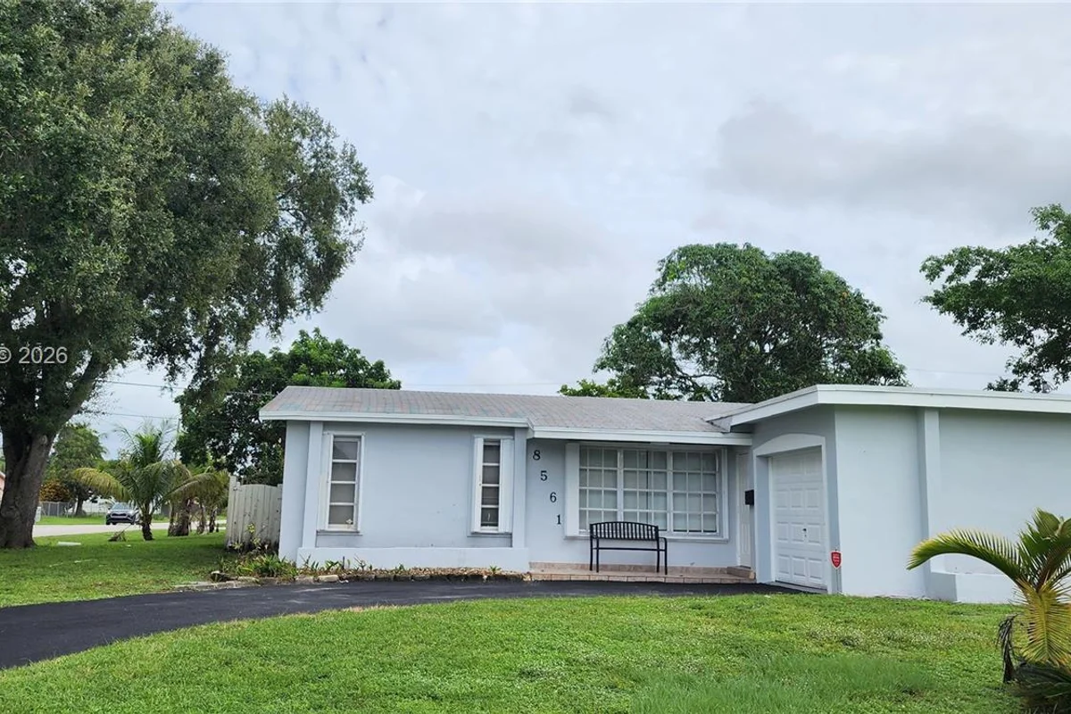 8561 Sheraton Dr, Miramar: photo 1 of 17