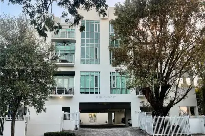 3062 Bird Ave #B2, Miami: photo 1 of 19