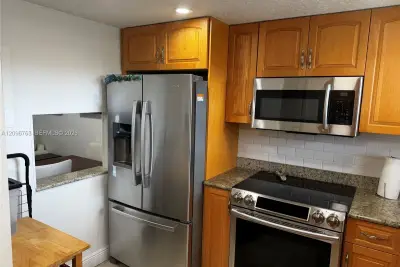 8435 Sunrise Lakes Blvd #211, Sunrise: photo 1 of 24