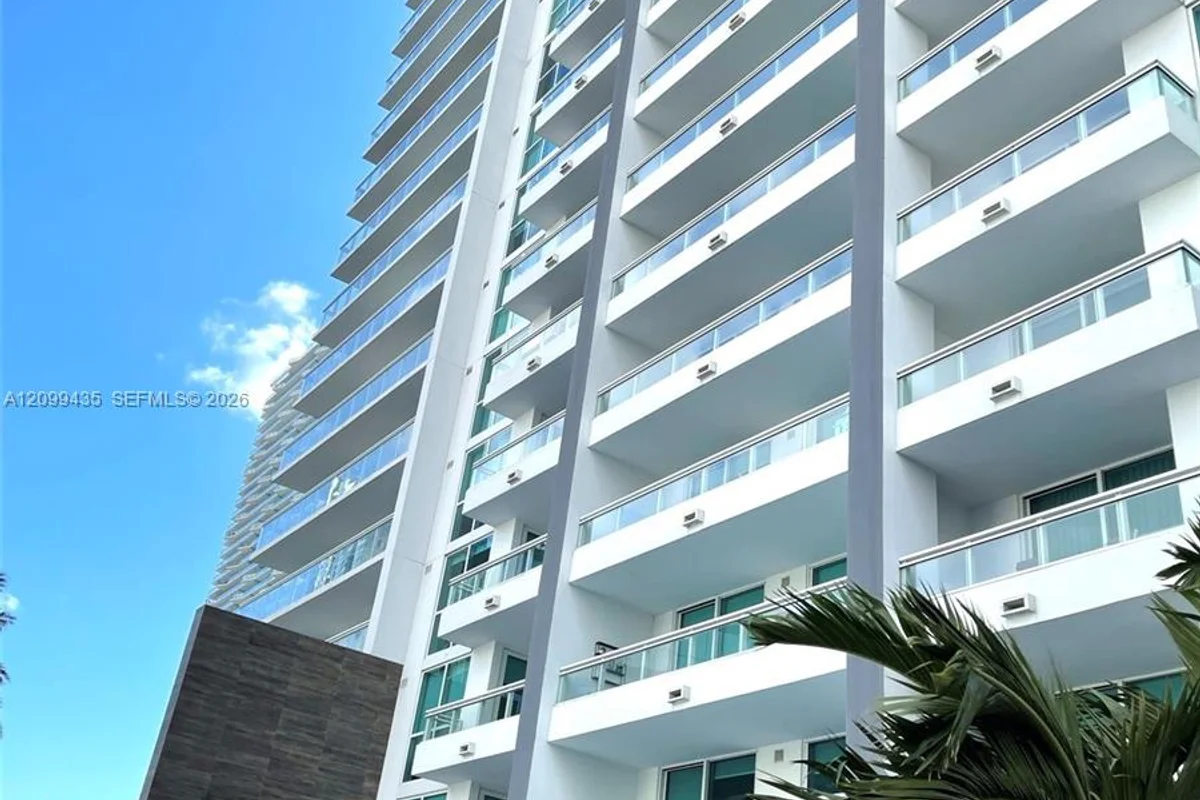1080 Brickell Ave #907, Miami: photo 1 of 21