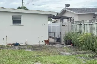 1503 Meridian Rd #A, West Palm Beach: photo 1 of 7