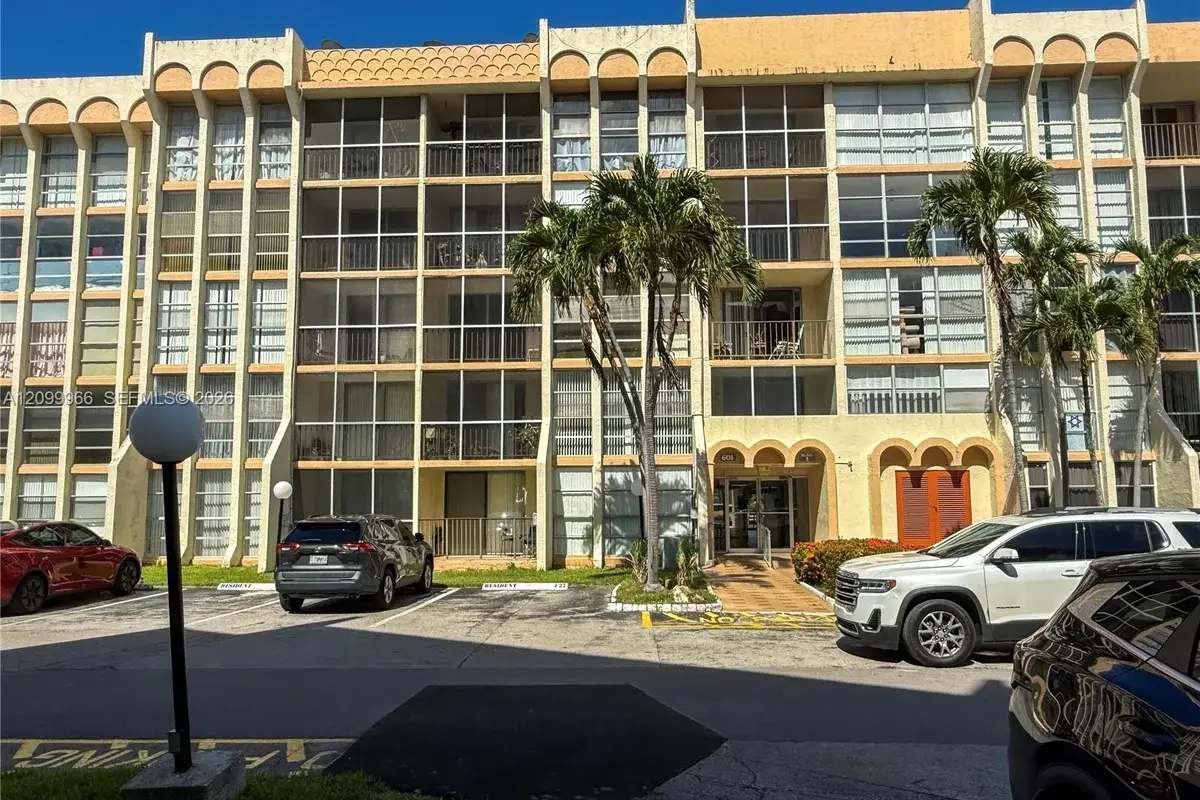 601 Three Islands Blvd #117, Hallandale Beach: photo 1 of 25