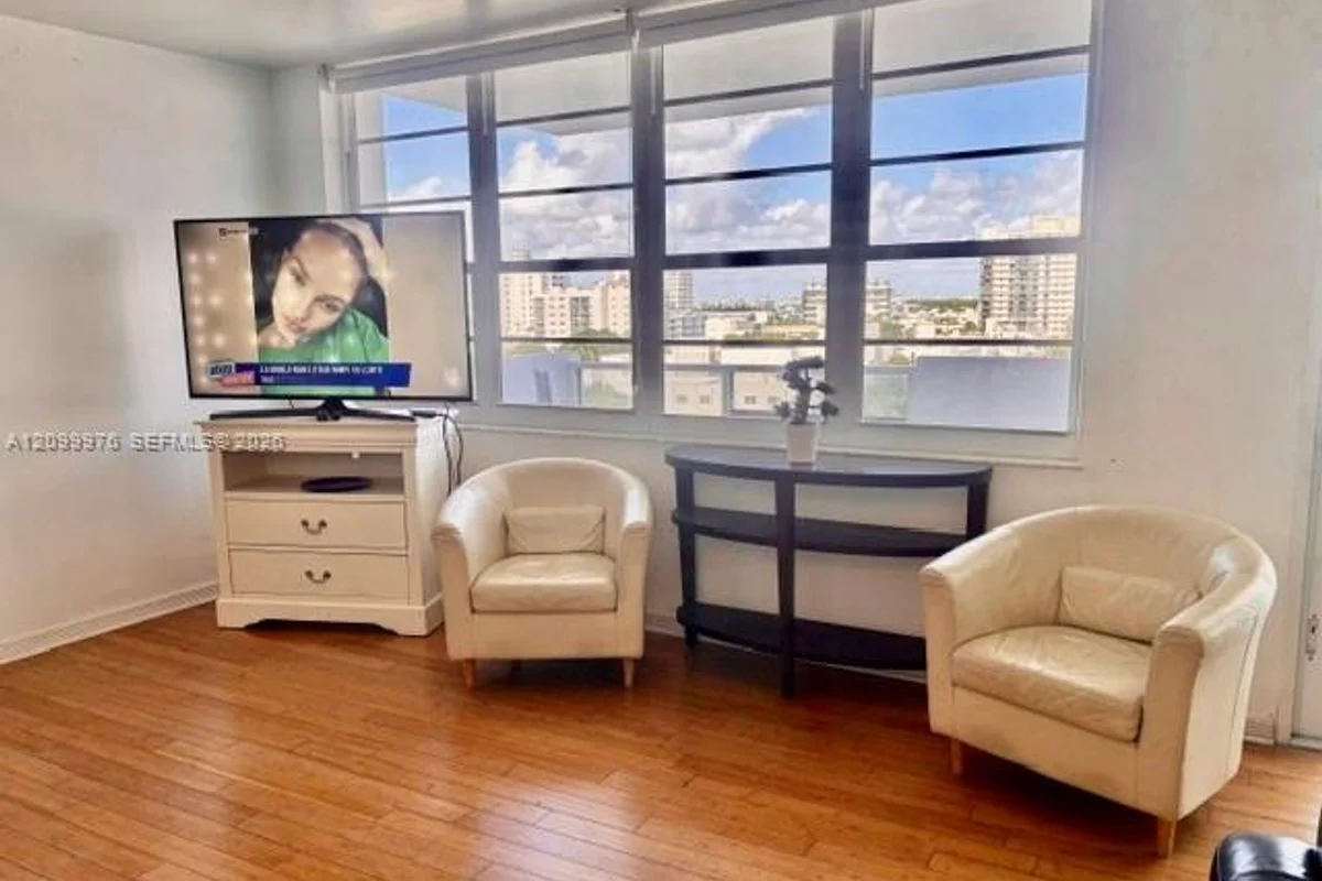 100 Lincoln Rd #812, Miami Beach: photo 1 of 31