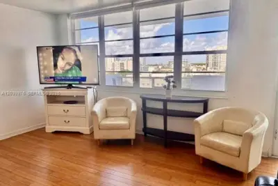 100 Lincoln Rd #812, Miami Beach: photo 1 of 31