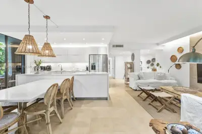 121 Crandon Blvd #259, Key Biscayne: photo 1 of 24