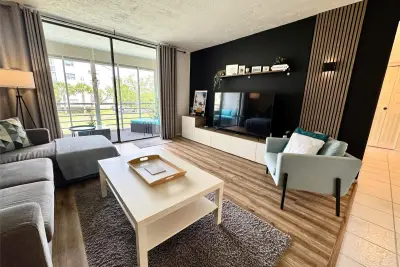 2811 Somerset Dr #206, Lauderdale Lakes: photo 1 of 28