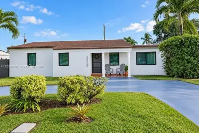 7550 SW 35th St, Miami: photo 1 of 2