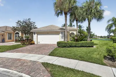 8187 Xanthus Ln, Wellington: photo 1 of 42