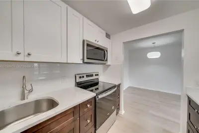 101 SW 132nd Way #104J, Pembroke Pines: photo 1 of 45