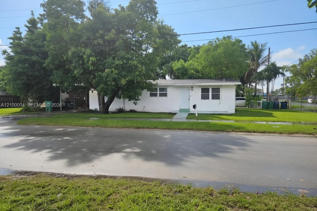 House in Miami: photo 1 of 1