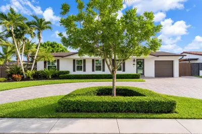 12010 SW 107th St, Miami: photo 1 of 1