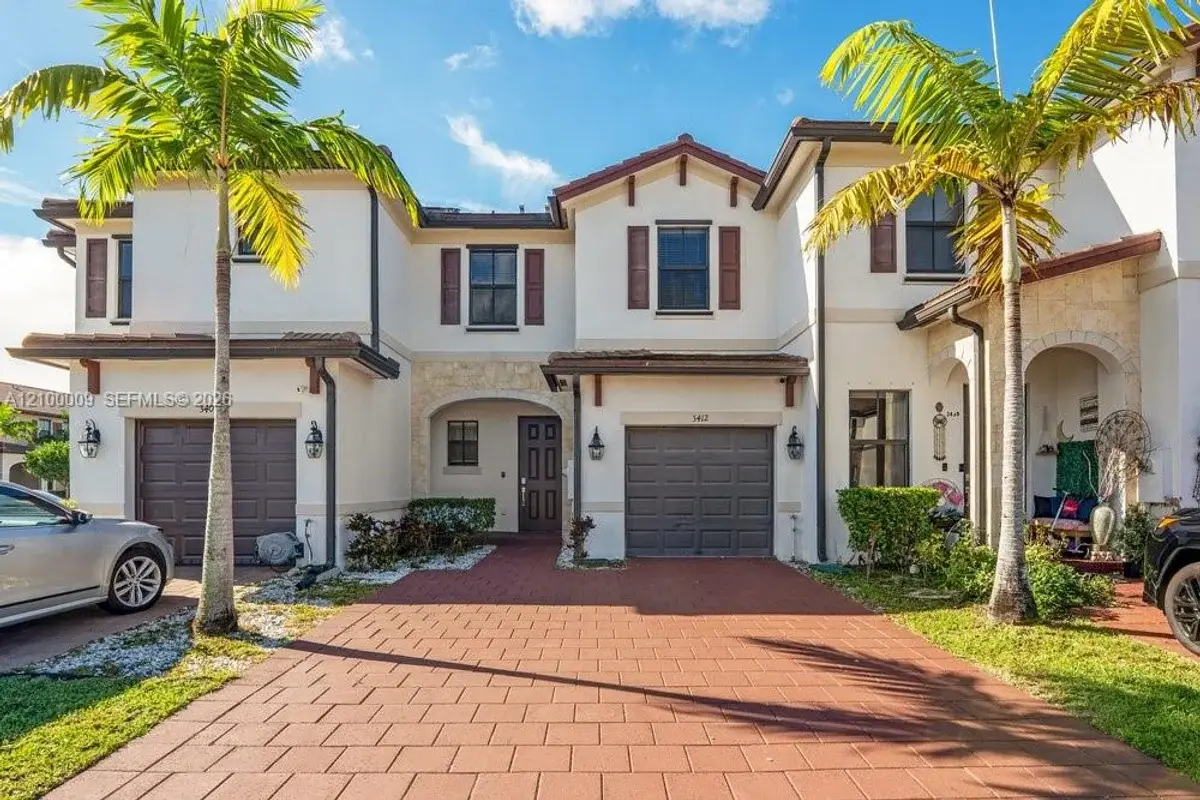 3412 W 106th St, Hialeah: photo 1 of 38