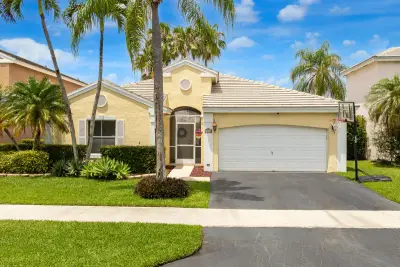 5535 NW 54th Cir, Coconut Creek: photo 1 of 81